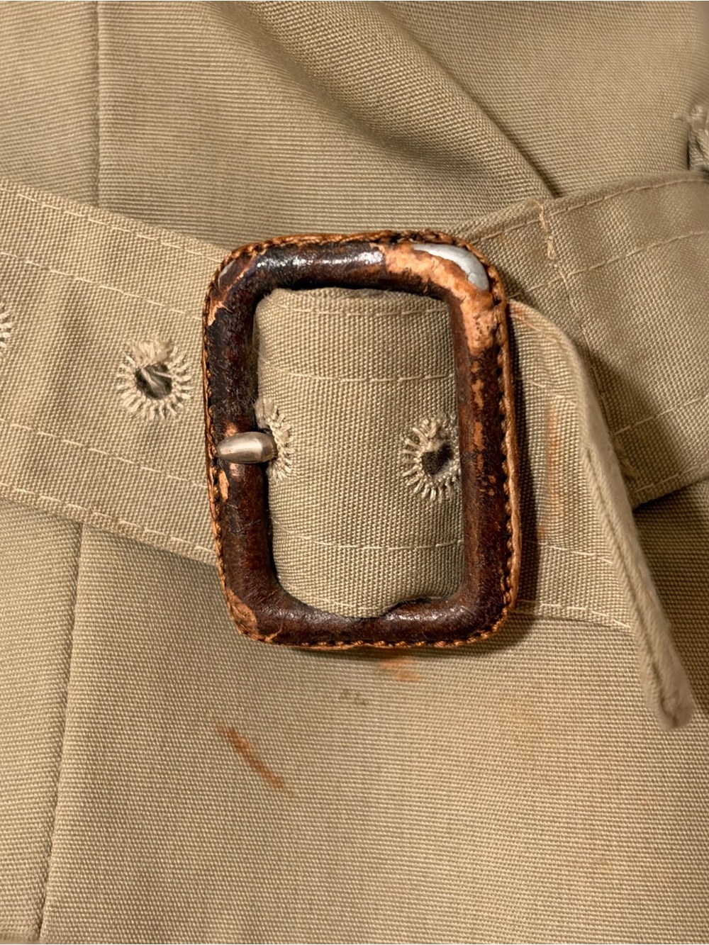 Vintage Aquascutum London Tan Trench Coat - Picture 12 of 13